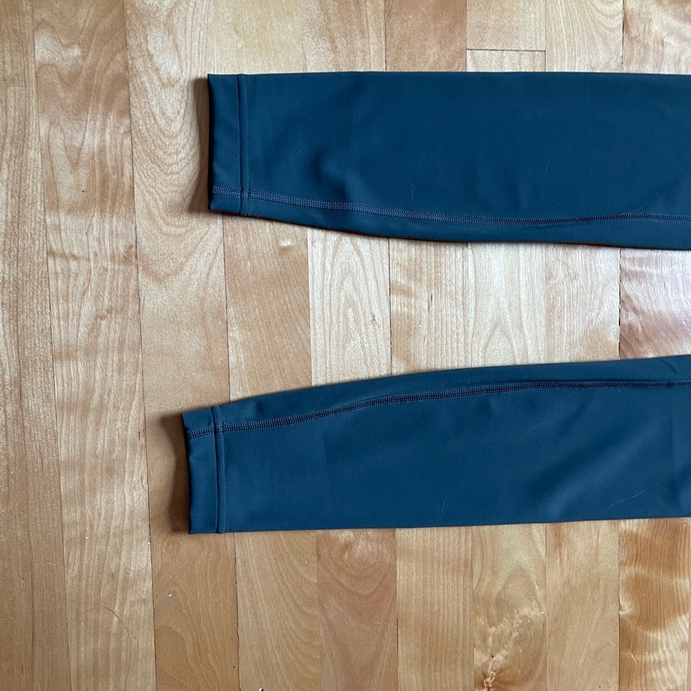 Lululemon legging - Picture 3 of 4